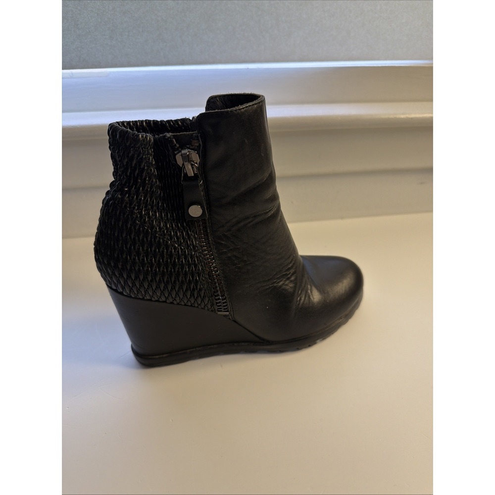 Artica Browns Exclusive leather Waterproof winter Wedge ankle boots size 38‎